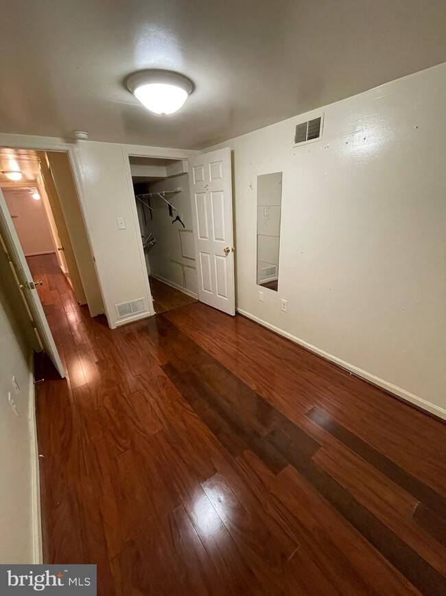 Foto del edificio - 1025 Bainbridge St