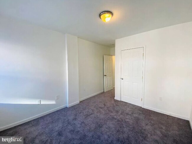 Foto del edificio - 2 br, 1 bath Townhome - 1616 N Calhoun Street