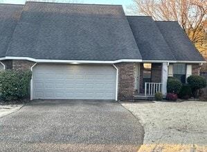 Building Photo - 1847 Pointer Ln