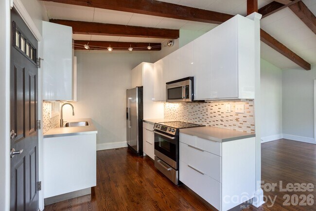 Foto del edificio - 1901 Windham Pl