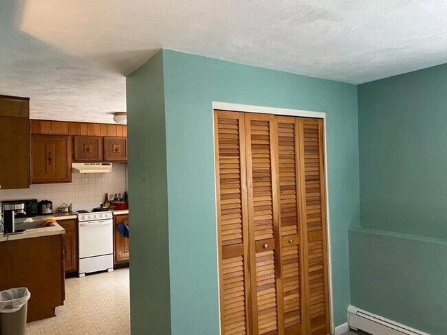 Building Photo - 209 Great Rd