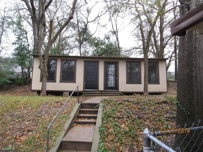 Building Photo - 1712 S Fleishel Ave
