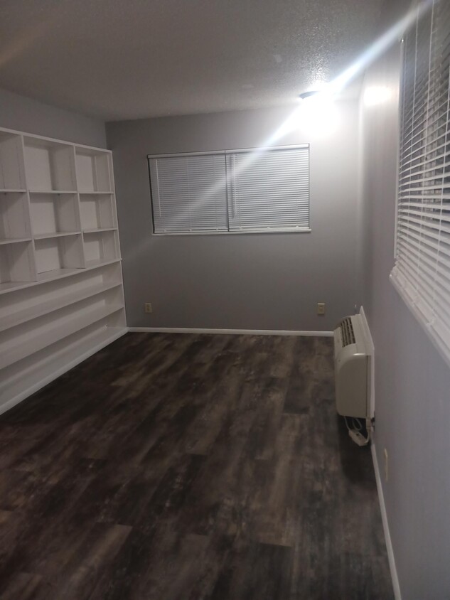 Primary Photo - 2727 N Amidon Ave