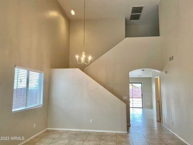 Foto del edificio - 8336 W Crown King Rd