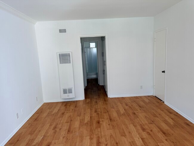 Sala de estar - 4451 Murietta Ave