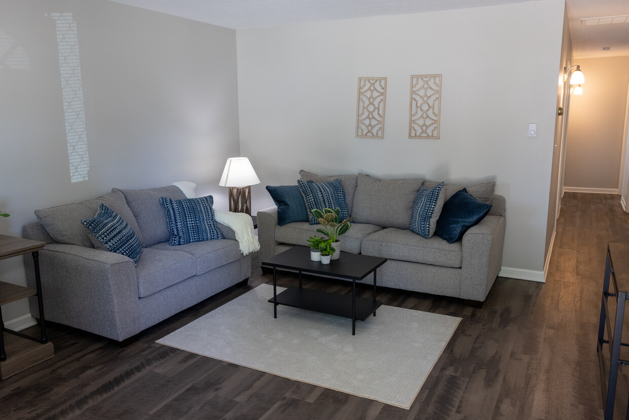 Primary Photo - 151 Oakwood Dr