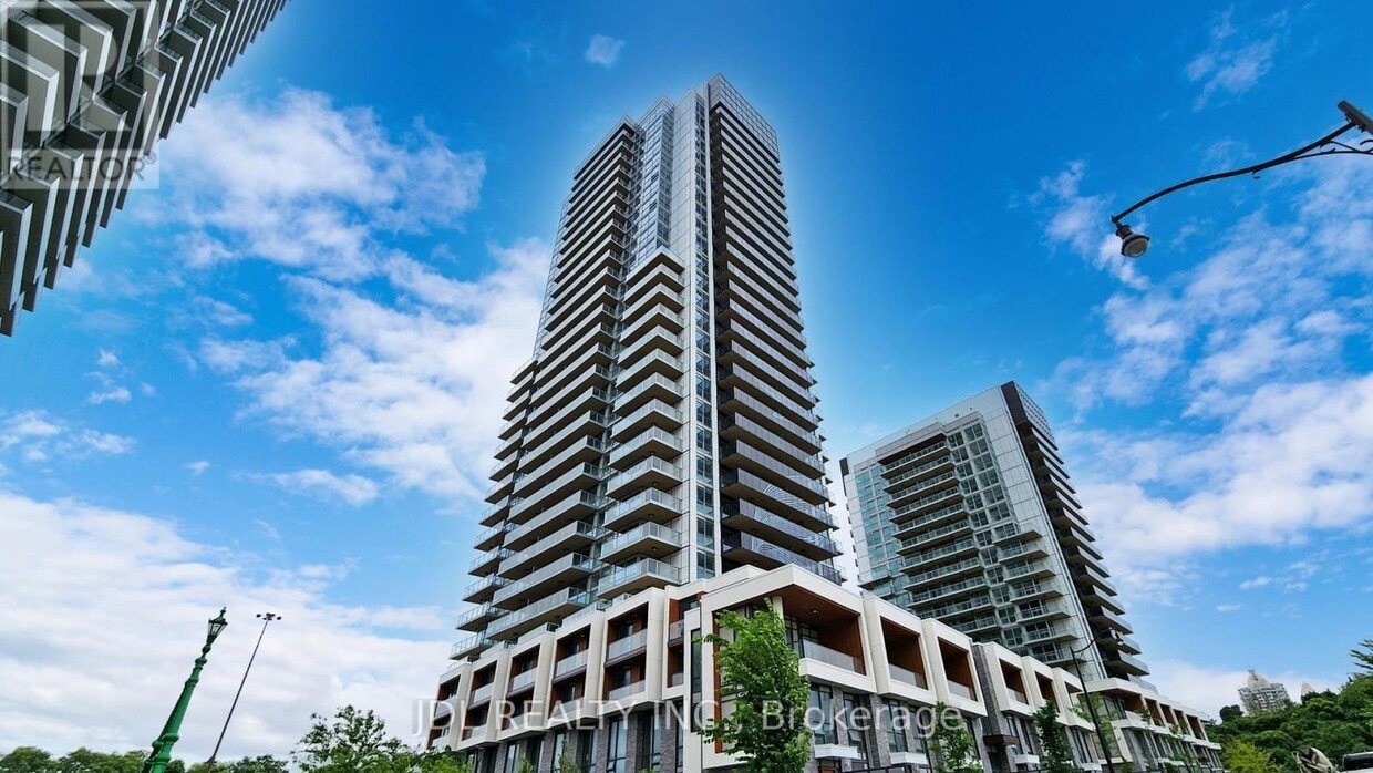 Photo principale - 27-1827 McMahon Dr
