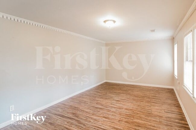 Building Photo - 4331 Karen Dr