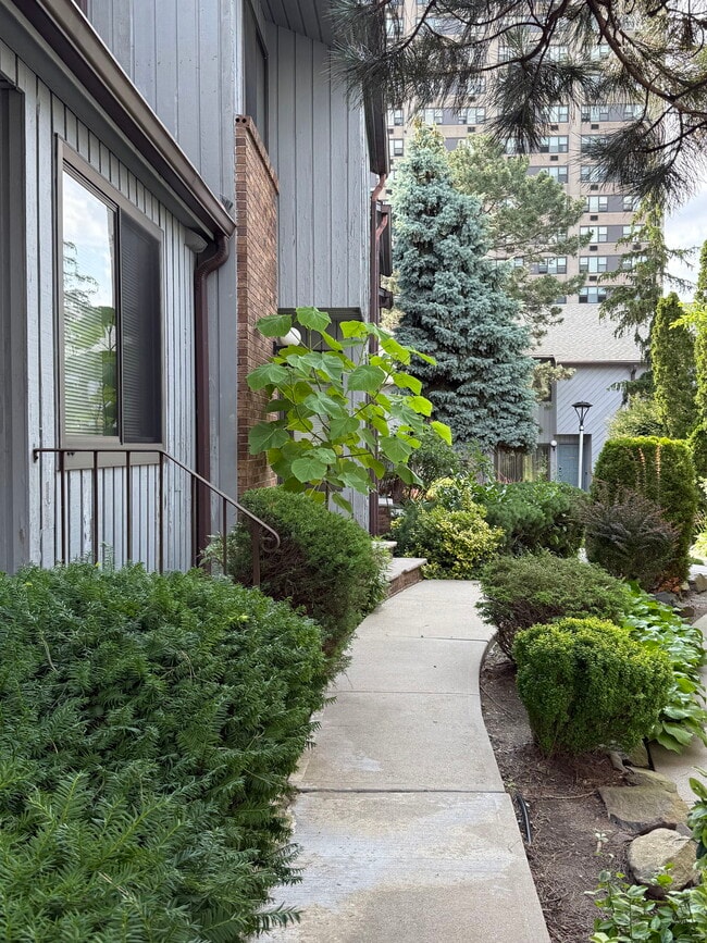 Photo - 1411 John St Apartment