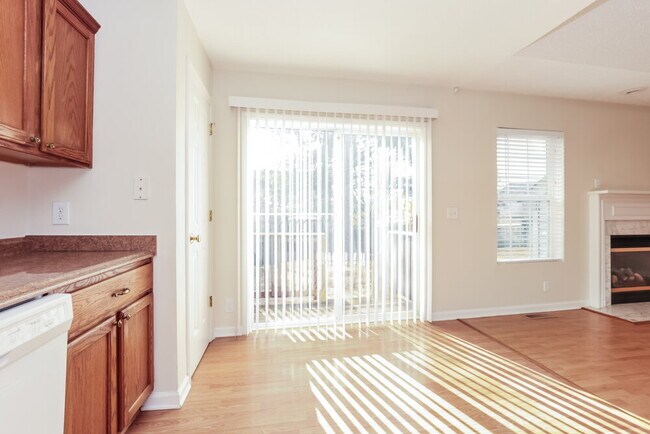 Foto del edificio - 2313 Leighton Way