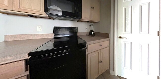 Foto del edificio - 1224 S Hiawassee Rd