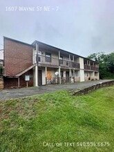 Building Photo - 1607 Wayne St NE