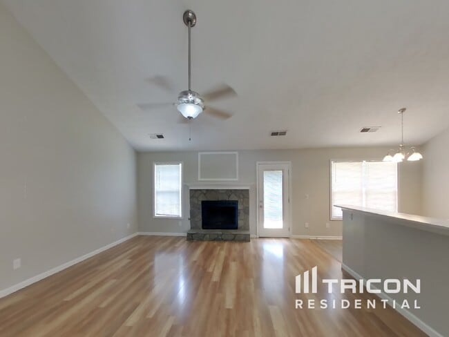 Foto del edificio - 1440 Twin Manor Dr