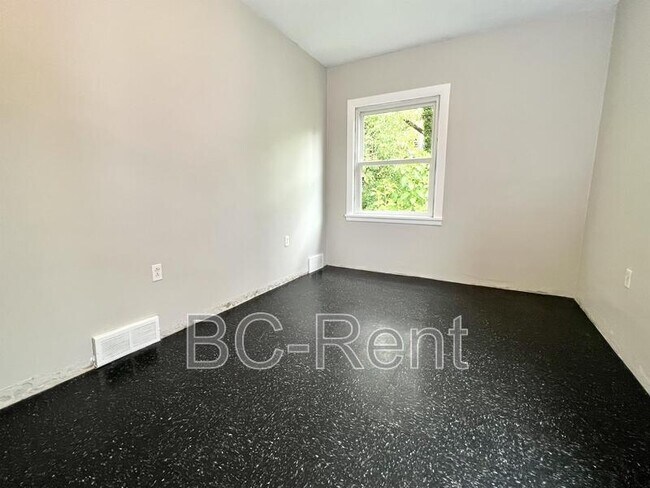 Foto del edificio - 635 3rd Ave