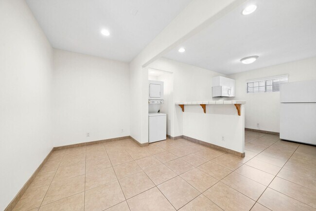 Foto del edificio - 221 Cabrillo St