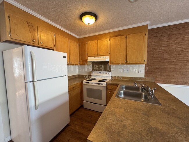 Building Photo - 2148 Flagstone Ct