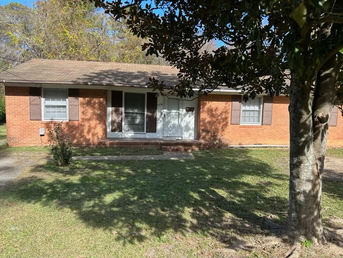 Foto principal - 2336 Lake Ave