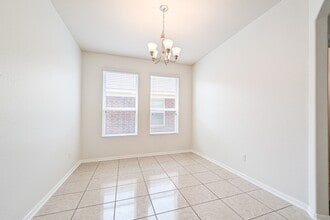 Building Photo - 10914 Chestnut Path Way