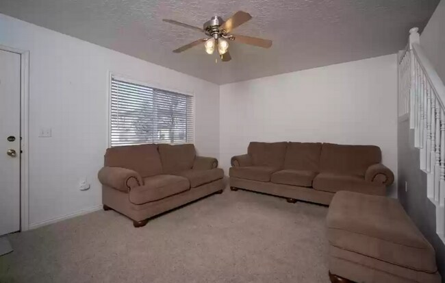Foto del edificio - 2 bed 1.5 bath unit in the Meadows-$100 of...