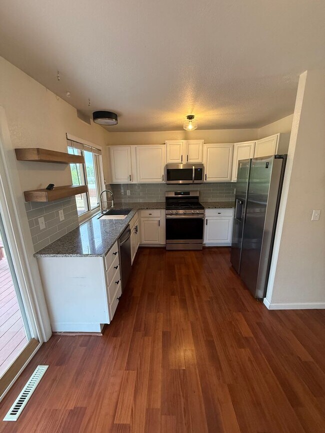 Foto del edificio - 6637 Ingalls Ct