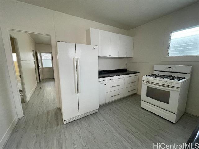 Building Photo - 2015 Algaroba St