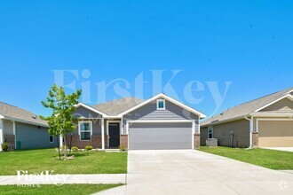 Building Photo - 608 Autumnwood Way