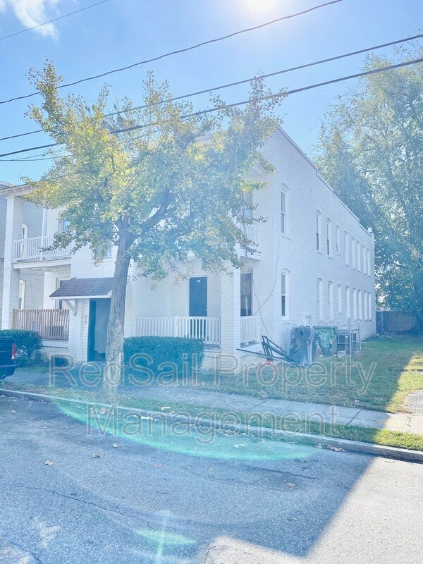 819 W 35th St Unit Apt 2, Norfolk, VA 23508 Condo for Rent in Norfolk