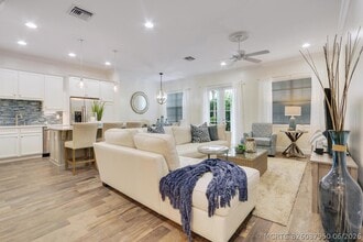 Building Photo - 114 Ocean Breeze Dr