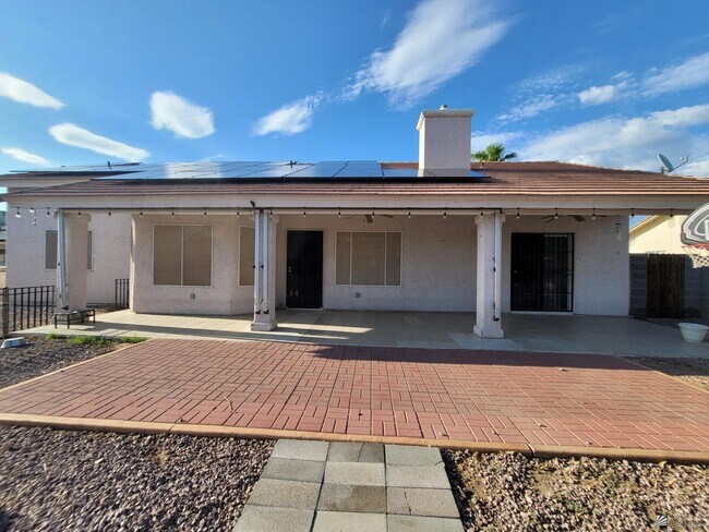 Foto del edificio - 10633 E 36th St