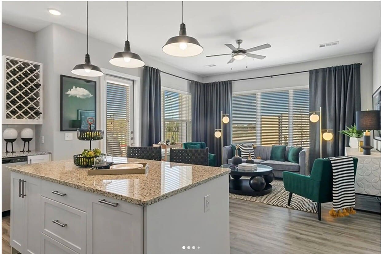 Photo - 8200 Glenn Day Dr (Arlington, TX)