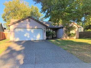 Building Photo - 3911 NW 166th Dr