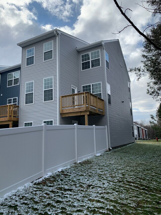 Building Photo - 12133 Bowling Farm Ct