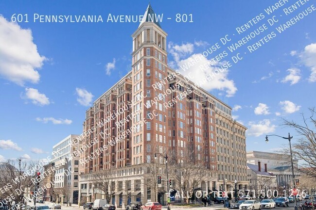 Foto del edificio - Stylish 8th-Floor Furnished Studio in Penn...