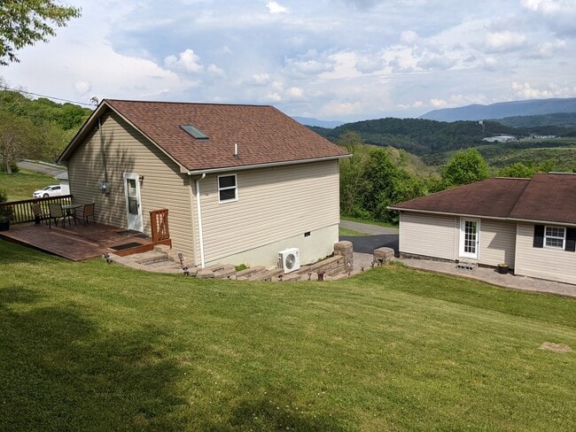 Building Photo - 357 Fincastle Estates