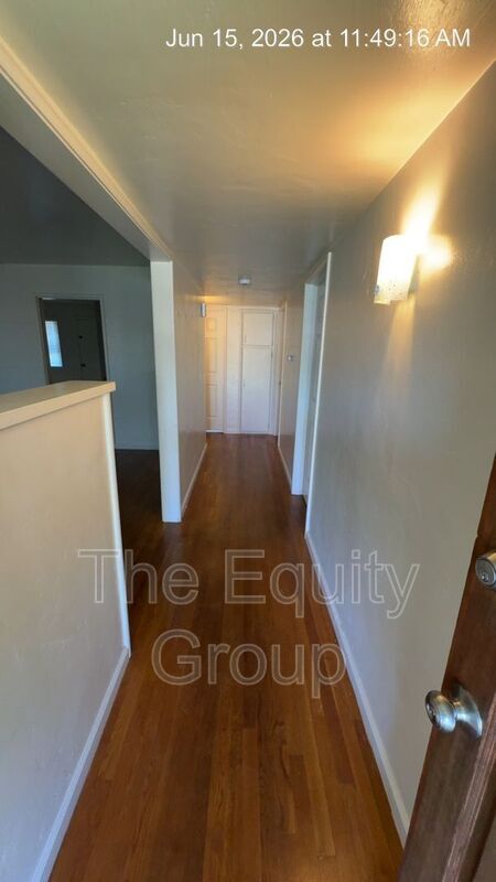 Foto del edificio - 1325 S Crowe St