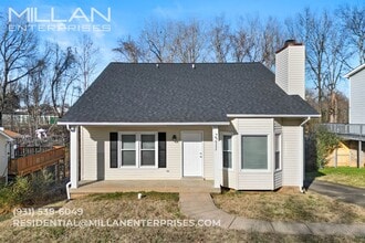 Building Photo - 2211 Ladd Dr