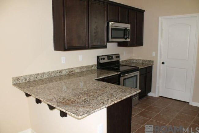 Building Photo - 37237 Market Place Drive