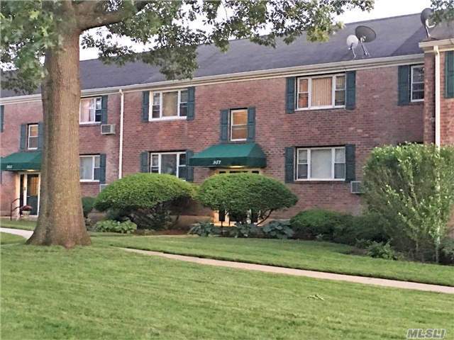 Primary Photo - 957 Fenwood Dr