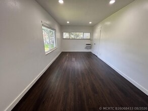 Building Photo - 1711 N 17th Ct