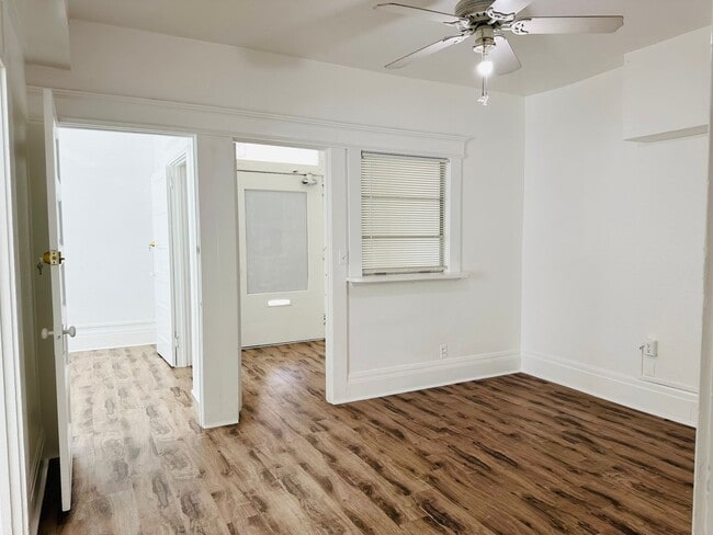 Photo - 7 E Clark St Apartment