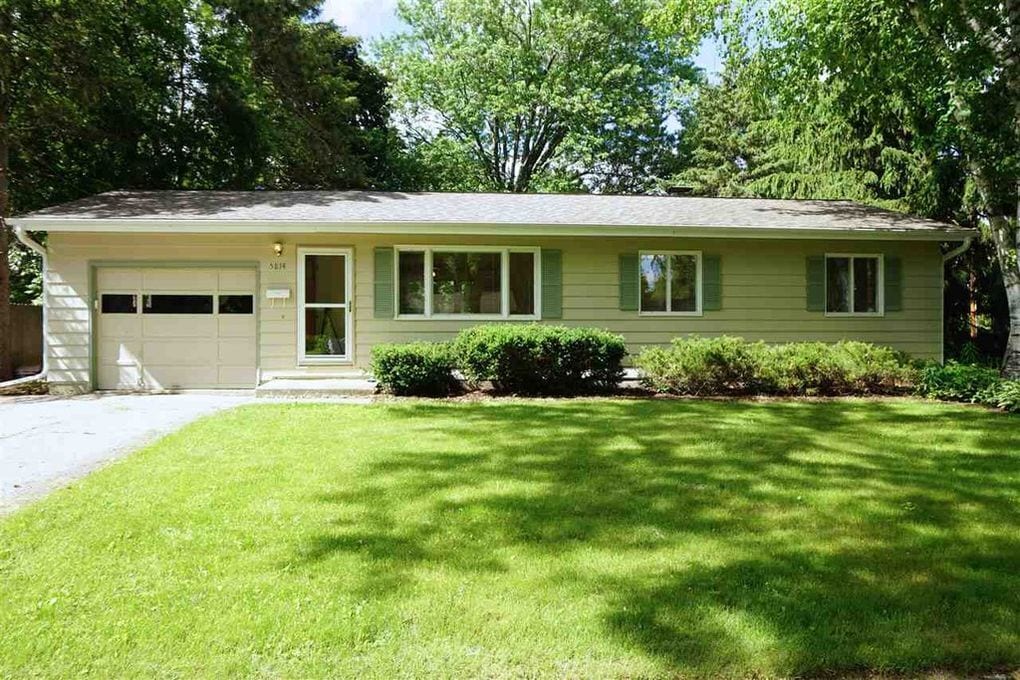 Primary Photo - 5814 Meadowood Dr