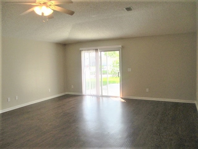 Building Photo - 14428 Woodfield Cir N