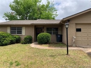 Building Photo - 2113 S Birmingham Ct