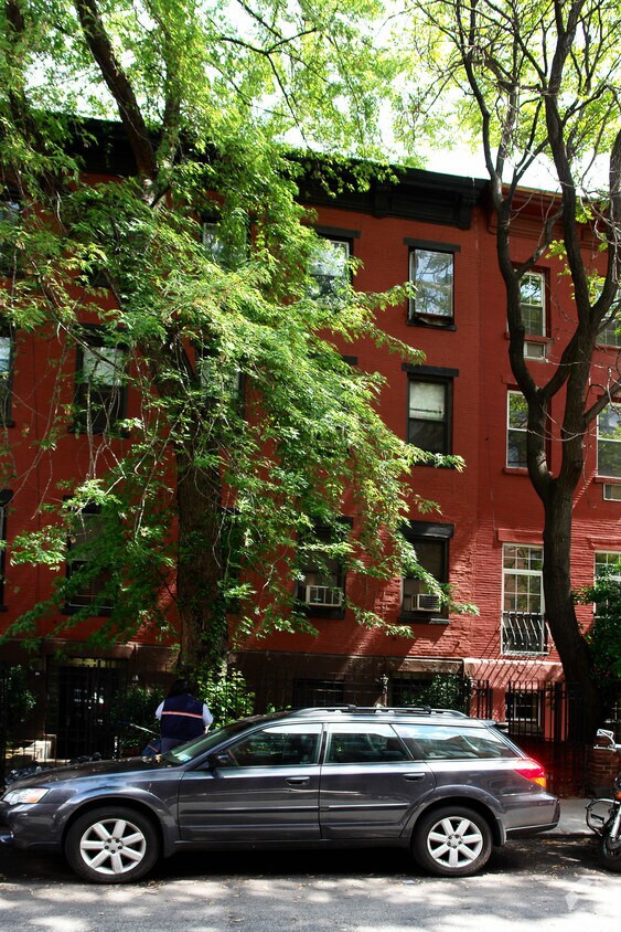 Foto del edificio - 137 W 15th St