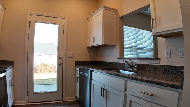 Building Photo - 794 Embark Cir