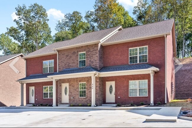 Building Photo - 453 Oak St