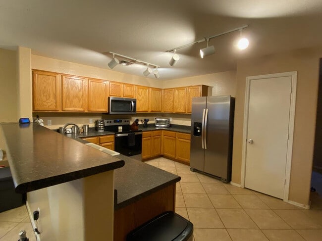 Foto del edificio - 6932 S Morning Dew Ln