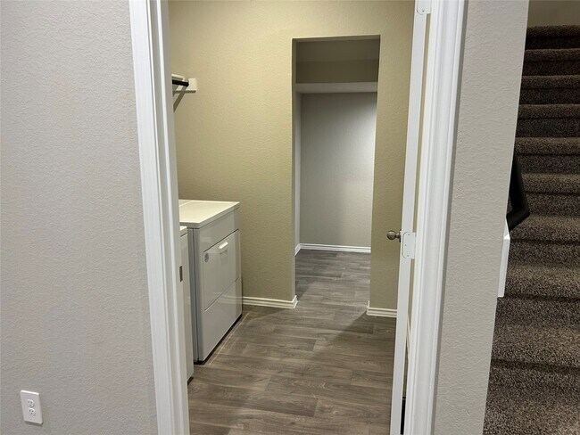 Building Photo - 40434 Gdn Hts Ln