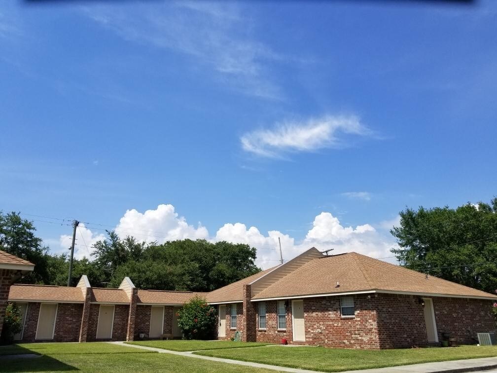 Primary Photo - 522 Tegarden Rd