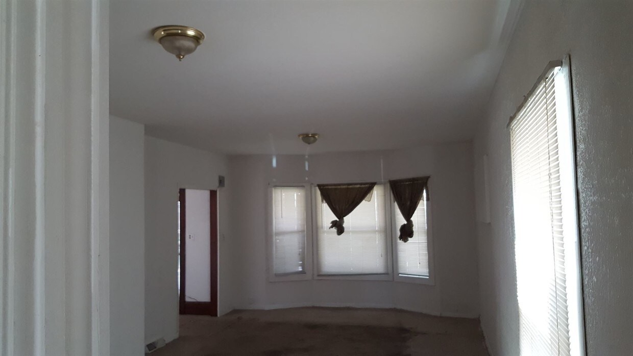 Foto del edificio - 3153 N Buffum St